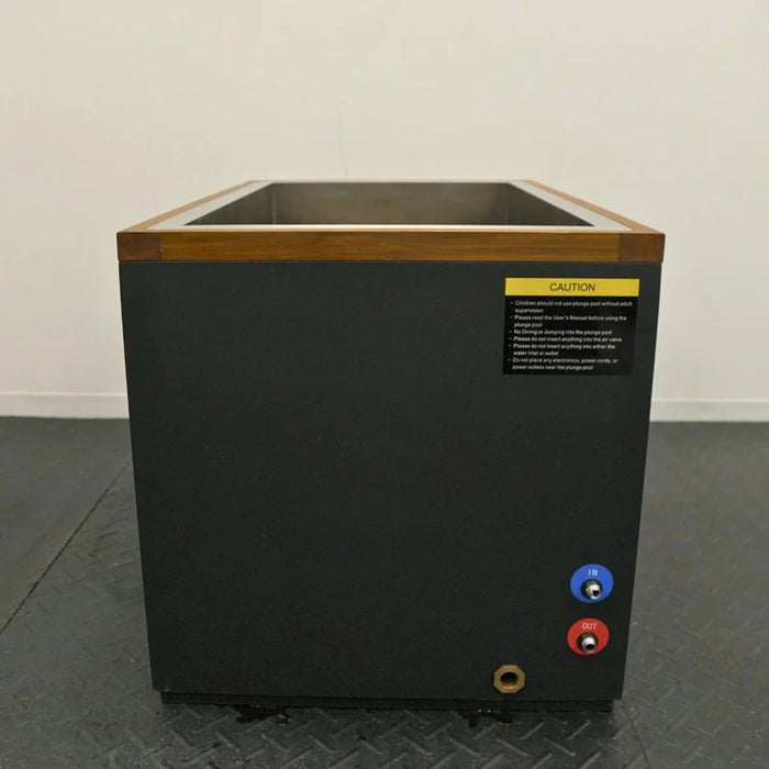 Luxury Dynamic Cuboid Cold Plunge – Sophisticated Wellness & Recovery Tub